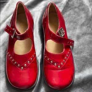 Naturino leather girls shoes.  Size 32